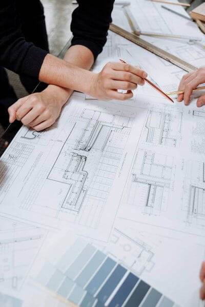 Discussion autour d'un plan d'une structure en béton armé